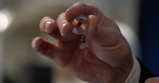 ماهي شريحة Neuralink ( نيورالينك ) التي سيقوم ايلون ماسك بزراعتها في أدمغة البشر في عام 2022 2 شريحة Neuralink
