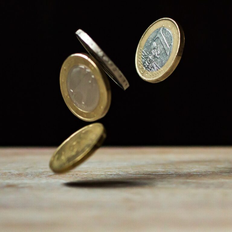هل سيؤدي إفلاس شركة DCG إلى إنهيار أخر كبير في سوق العملات الرقمية؟ 